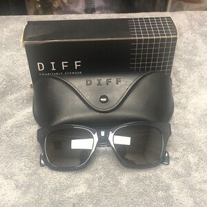 Diff Eyewear Blue “Dean” Sunglasses